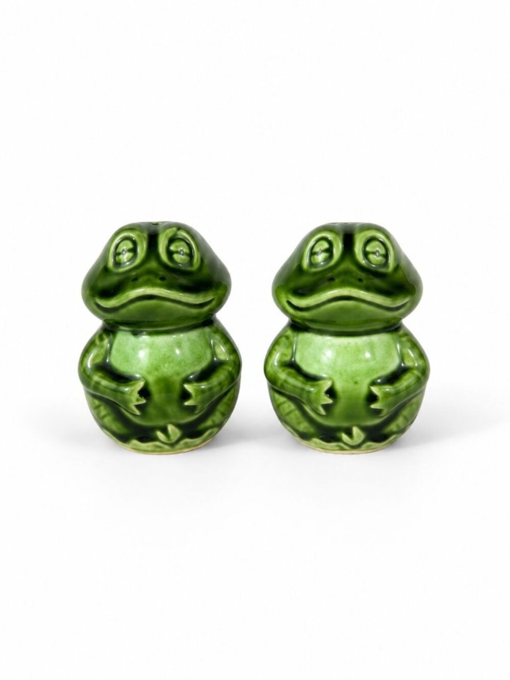 Salt Pepper Shakers Pair  Frog Toad  Japan Stamped Vintage Hugger Green Porcelai